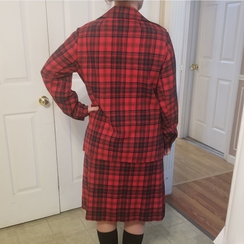 Vintage Pendleton Red plaid Virgin wool 2 … - Picture 2 of 8